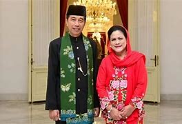 Gambar Jokowi Dan Ibu Iriana